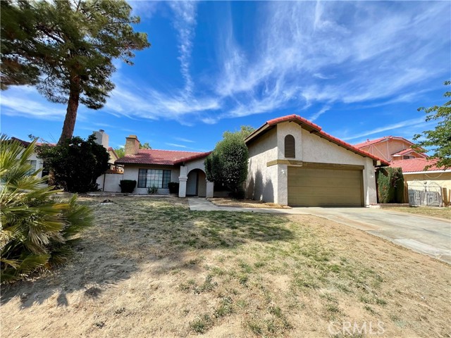 Detail Gallery Image 1 of 25 For 1305 Herzel Ave, Lancaster,  CA 93535 - 4 Beds | 2 Baths