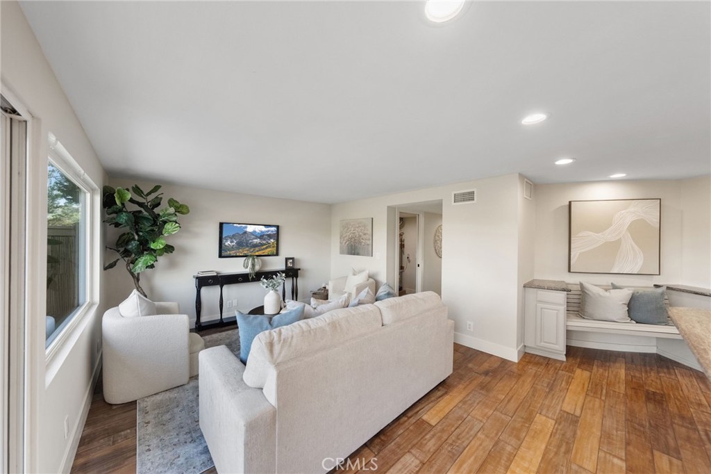 MLS #OC25269688 image #17