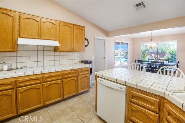 Detail Gallery Image 14 of 37 For 14027 Chogan Rd, Apple Valley,  CA 92307 - 4 Beds | 2 Baths