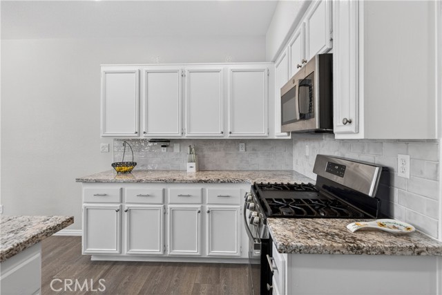 29115 Whitegate, Highland CA: https://media.crmls.org/medias/fd622bcb-56b6-419c-8fbf-a74061cc42d9.jpg