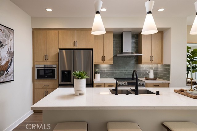 Detail Gallery Image 2 of 5 For 147 S Tulip Ave, Compton,  CA 90220 - 3 Beds | 3/1 Baths