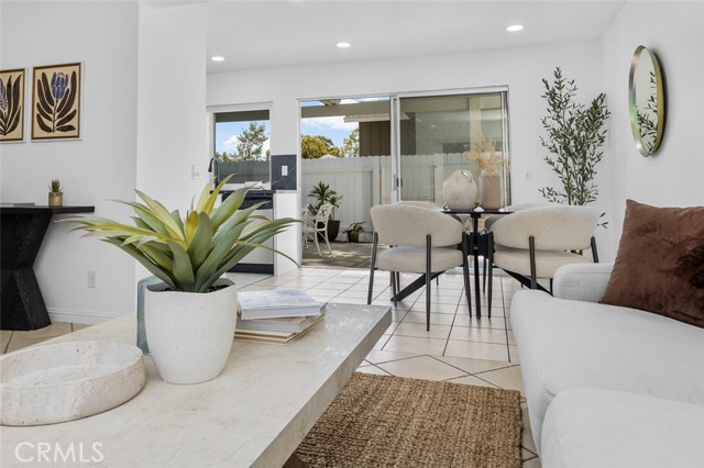 25532 Polaris Lane, Lake Forest CA: https://media.crmls.org/medias/fd6262f1-e611-4d3f-8c2b-6ae5701820ce.jpg