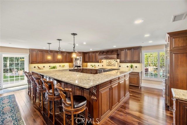 Detail Gallery Image 7 of 67 For 5571 Clover Hill, Yorba Linda,  CA 92886 - 6 Beds | 6/2 Baths