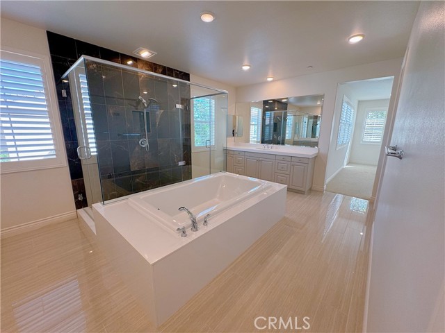 224 Geyser, Irvine CA: https://media.crmls.org/medias/fd63b7a8-b1c1-44ca-bbeb-e69cf8b3d8da.jpg