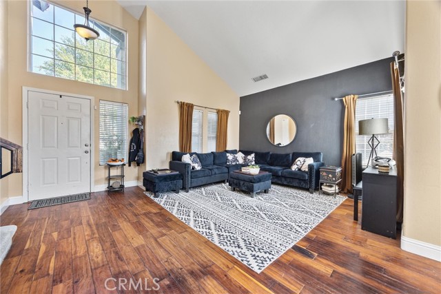 Detail Gallery Image 5 of 39 For 9711 Touchstone, Bakersfield,  CA 93311 - 6 Beds | 3 Baths