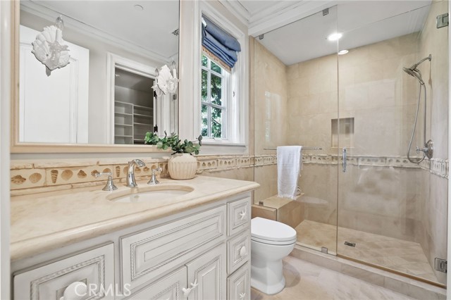 20 Cherry Hills Lane, Newport Beach CA: https://media.crmls.org/medias/fd6546c6-7c15-4d3c-a0ba-add47b7aefdb.jpg