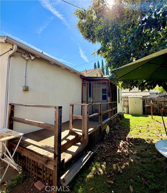 Detail Gallery Image 9 of 13 For 4064 Perlita, Los Angeles,  CA 90039 - – Beds | – Baths