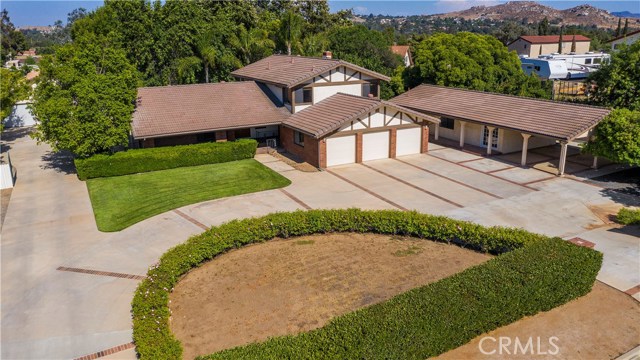 16226 Suttles Dr, Riverside, CA 92504