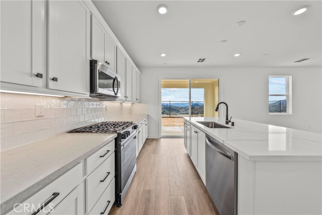 Detail Gallery Image 20 of 59 For 28908 Saddle Cir, Castaic,  CA 91384 - 4 Beds | 3 Baths