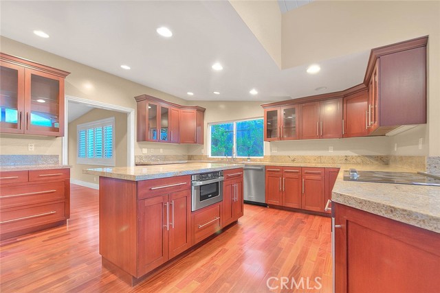 Detail Gallery Image 4 of 21 For 5720 Capeswood, Rancho Palos Verdes,  CA 90275 - 4 Beds | 2 Baths