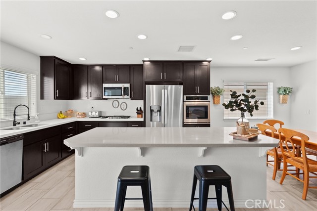 Detail Gallery Image 11 of 38 For 43838 Madison Ct, Lancaster,  CA 93536 - 4 Beds | 2 Baths