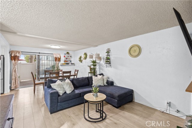 Detail Gallery Image 9 of 35 For 6635 Bridle Cir, Yorba Linda,  CA 92886 - 4 Beds | 2 Baths