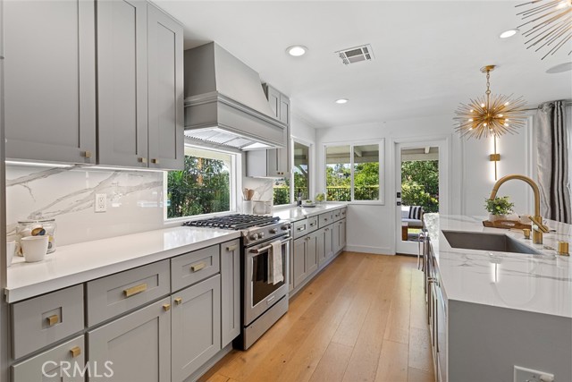 Detail Gallery Image 15 of 34 For 7153 Helmsdale, West Hills,  CA 91307 - 3 Beds | 2/1 Baths