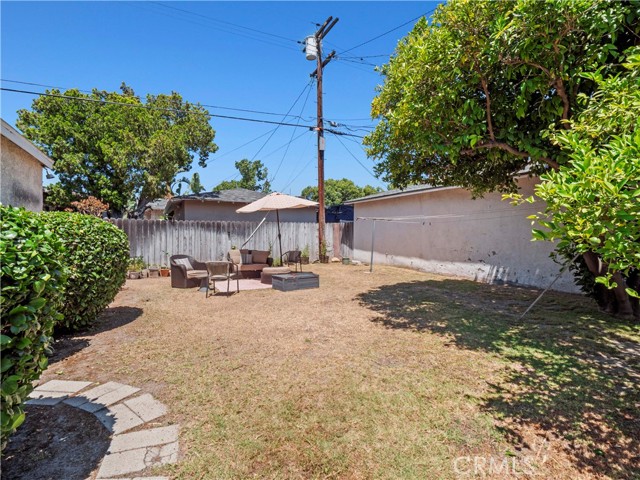 1511 N Maple Street, Burbank CA: https://media.crmls.org/medias/fd6866e4-531d-4b24-935a-81f2f6ca4299.jpg
