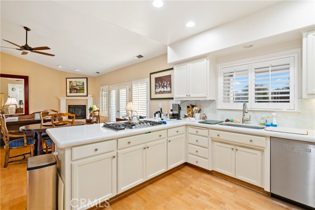 5570 Rancho La Loma Linda Drive, Paso Robles CA: https://media.crmls.org/medias/fd6869af-c3fb-46db-96af-28e523e37b0e.jpg