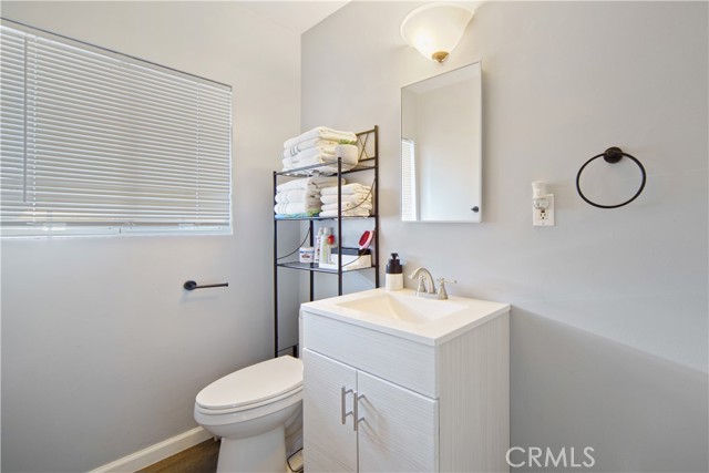 Detail Gallery Image 33 of 48 For 6916 Claire Ave, Reseda,  CA 91335 - 4 Beds | 3 Baths