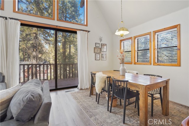 Detail Gallery Image 14 of 53 For 1719 Thrush Rd, Wrightwood,  CA 92397 - 3 Beds | 2/1 Baths