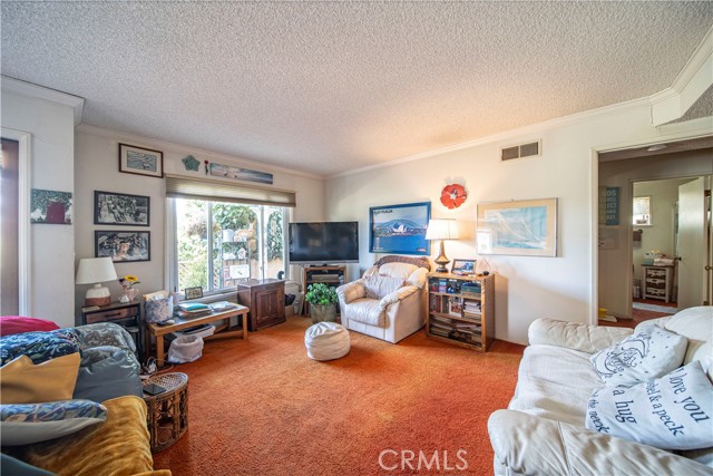 Detail Gallery Image 9 of 16 For 1020 W 19th St, Costa Mesa,  CA 92627 - 3 Beds | 2 Baths