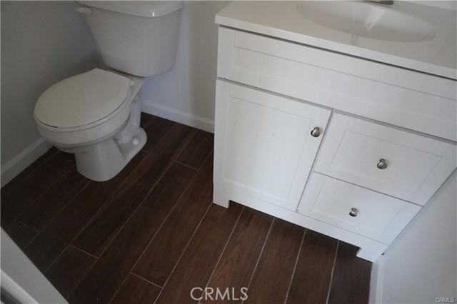 Detail Gallery Image 10 of 12 For 10558 Langmuir Ave, Sunland,  CA 91040 - 2 Beds | 1/1 Baths