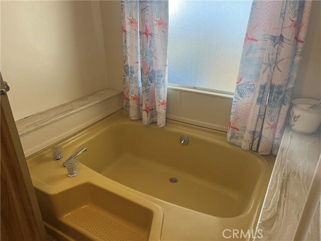 27601 sun city Boulevard, Menifee CA: https://media.crmls.org/medias/fd6c39aa-937a-4f13-8ee7-42ae2e3ddfba.jpg