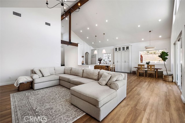 38566 Vista Del Bosque, Murrieta CA: https://media.crmls.org/medias/fd6cdff0-ad1f-45dc-a840-33dd30f6de04.jpg