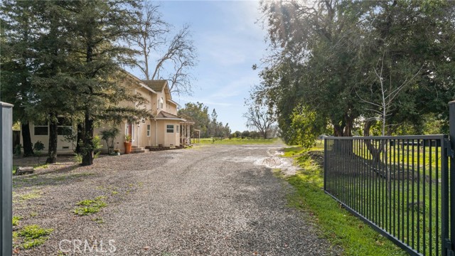 Detail Gallery Image 5 of 56 For 7031 State Highway 32, Orland,  CA 95963 - 4 Beds | 2/1 Baths
