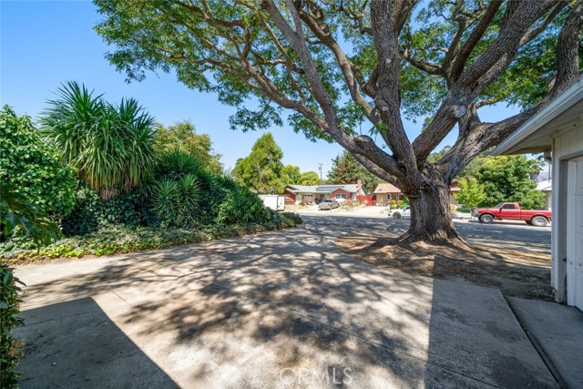 1827 Pinecove Drive, San Luis Obispo CA: https://media.crmls.org/medias/fd6e5568-1eac-45a1-9c60-6ff02e5d3713.jpg