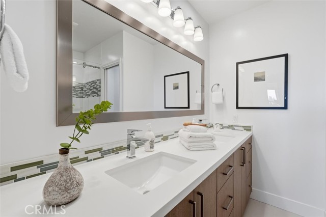 Detail Gallery Image 49 of 66 For 5204 Middlecrest Rd, Rancho Palos Verdes,  CA 90275 - 4 Beds | 3 Baths