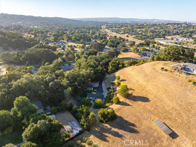 6205 San Anselmo Road, Atascadero CA: https://media.crmls.org/medias/fd6e8f93-5824-4b72-af1f-6a562c38e9b1.jpg