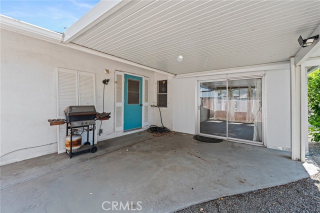 25869 Sandy Lodge Road, Menifee CA: https://media.crmls.org/medias/fd6eab4c-6600-41dd-996c-f48239be120a.jpg