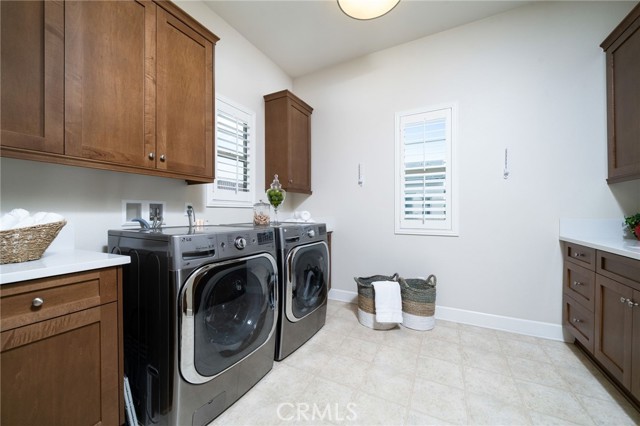 Detail Gallery Image 46 of 67 For 614 E Camellia Way, Azusa,  CA 91702 - 5 Beds | 4/1 Baths