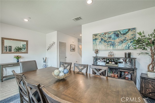 Detail Gallery Image 8 of 46 For 1817 N Phillip, Clovis,  CA 93619 - 5 Beds | 3/1 Baths