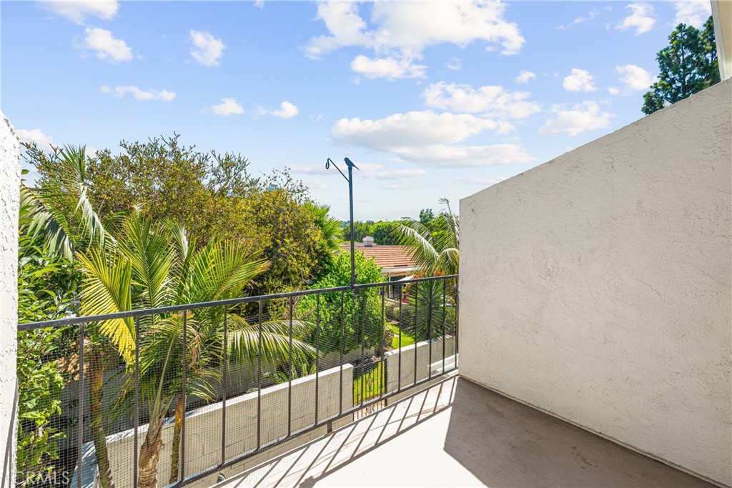 MLS #OC25236471 image #31