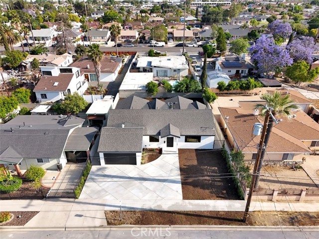 11240 Lull Street, Sun Valley CA: https://media.crmls.org/medias/fd70af38-8818-471d-acf4-607516ce8397.jpg