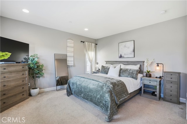 Detail Gallery Image 26 of 55 For 17491 Oakbluffs Lane, Huntington Beach,  CA 92649 - 5 Beds | 5/1 Baths