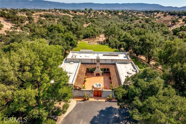 3595 Oak Trail Rd, Santa Ynez CA: https://media.crmls.org/medias/fd72bedf-e0f4-4ca5-87b6-ed0291509157.jpg