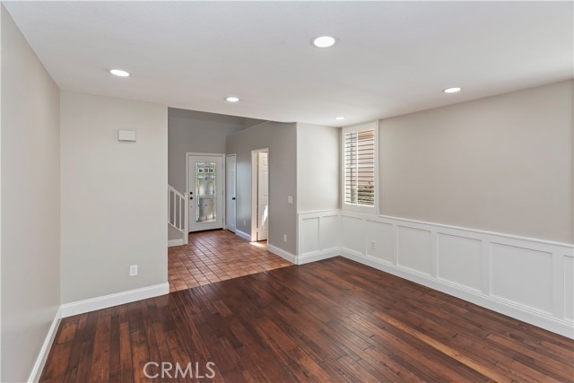 Detail Gallery Image 11 of 60 For 3348 Redport Dr, Corona,  CA 92881 - 4 Beds | 2/1 Baths