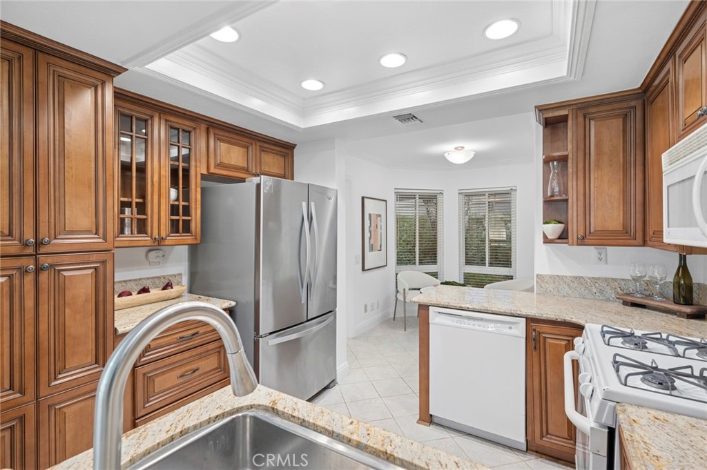 MLS #OC25243324 image #11