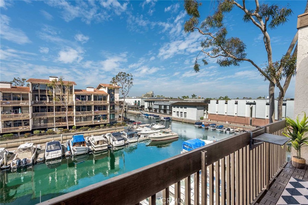 9331 Marina Pacifica Dr N