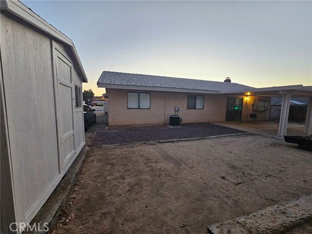 15481 Chaparral Street, Victorville CA: https://media.crmls.org/medias/fd767330-be54-46f9-9a17-639a39a5a0dc.jpg
