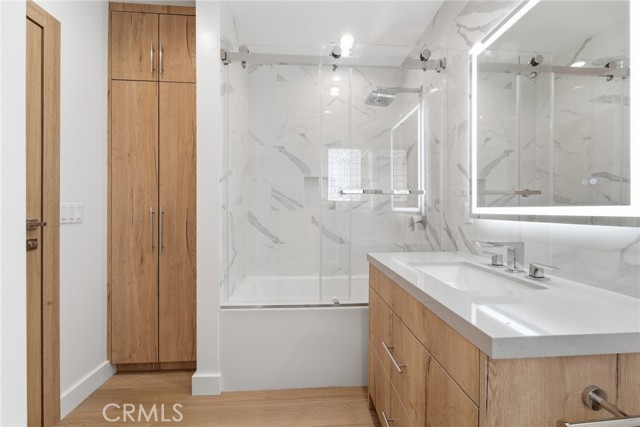 Detail Gallery Image 27 of 48 For 19510 Merridy, Northridge,  CA 91324 - 6 Beds | 6/1 Baths