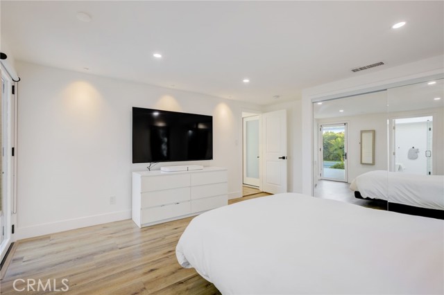 Detail Gallery Image 44 of 72 For 8161 Encino Ave, Northridge,  CA 91325 - 4 Beds | 3 Baths