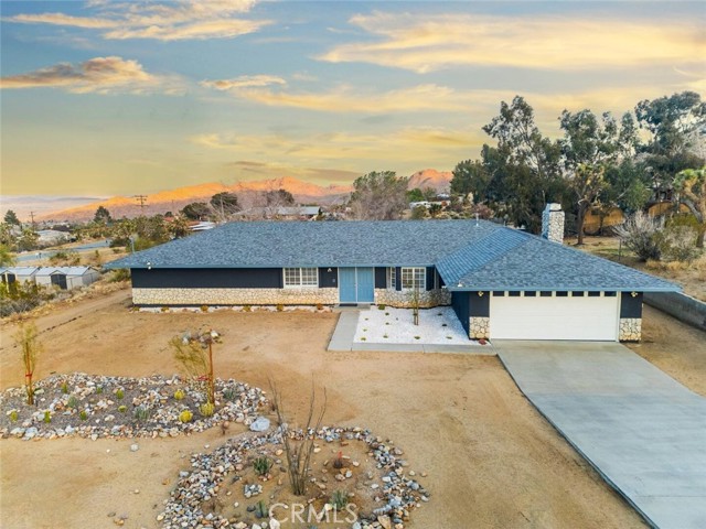 Detail Gallery Image 1 of 25 For 7837 Sunny Vista Rd, Joshua Tree,  CA 92252 - 3 Beds | 2 Baths