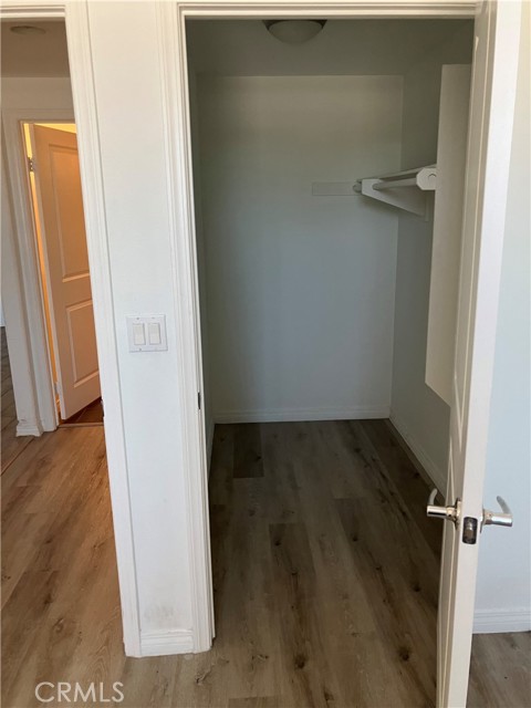 Detail Gallery Image 7 of 17 For 11925 Kling St #408,  Valley Village,  CA 91607 - 2 Beds | 2 Baths