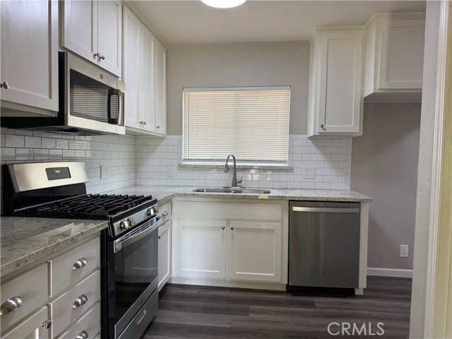 Detail Gallery Image 5 of 23 For 1111 Barney, Merced,  CA 95340 - 3 Beds | 1 Baths