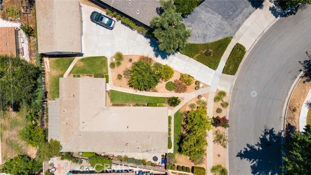 28 N Michigan Street, Redlands CA: https://media.crmls.org/medias/fd7913a9-8487-4a8e-99e7-44b917510f1e.jpg