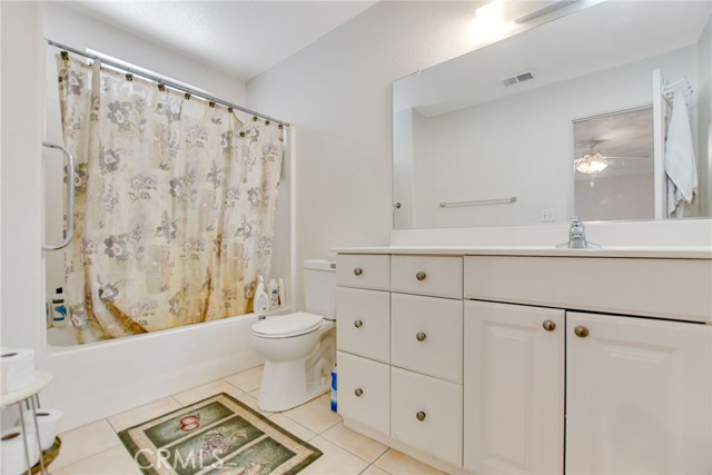 21919 Standing Rock Avenue, Apple Valley CA: https://media.crmls.org/medias/fd79745c-ff5e-4bb5-adfe-6fd8d2e13ea8.jpg