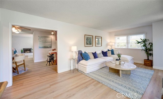 Detail Gallery Image 5 of 40 For 1311 Voorhees Ave, Manhattan Beach,  CA 90266 - 3 Beds | 2 Baths