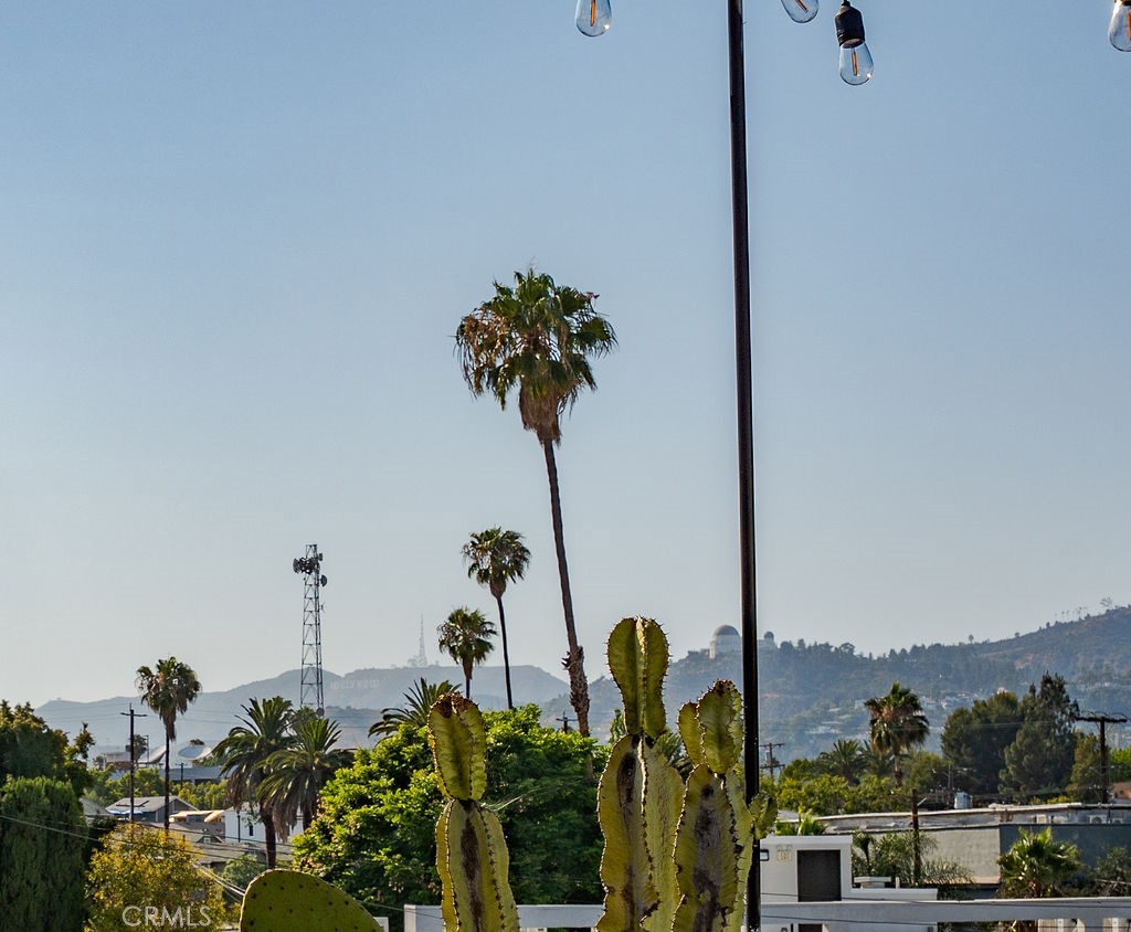 https://media.crmls.org/medias/fd79a05f-a3aa-4b6e-8207-0ba2b221f071.jpg?preset=X-Large