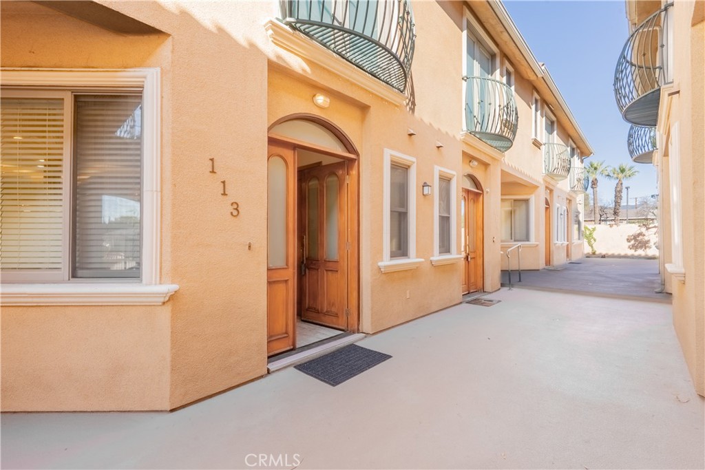 216 N Buena Vista Street #113